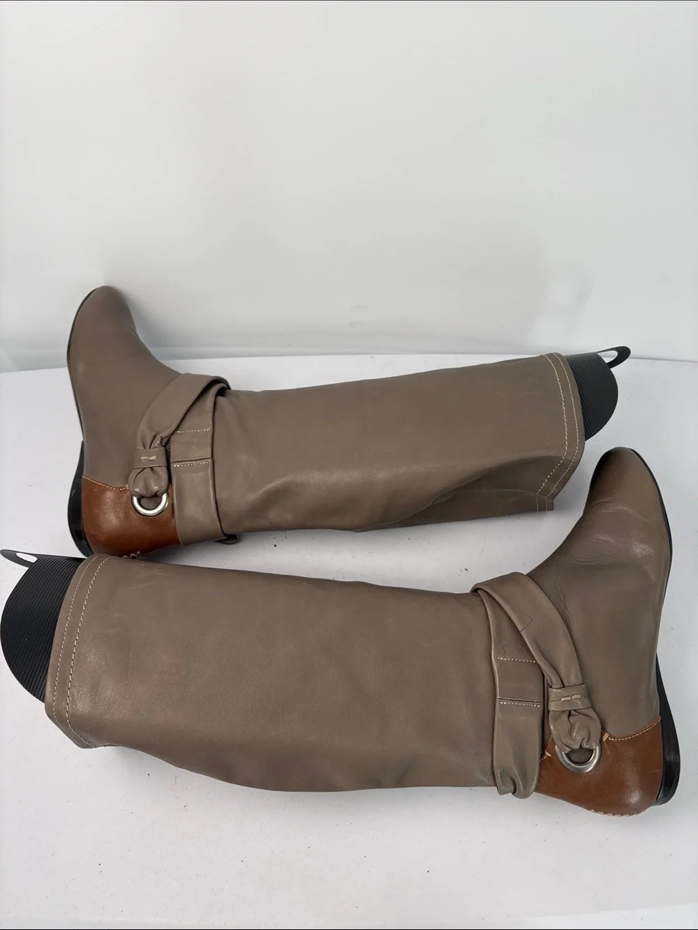 🥯 b. makowskytall Leather Boots in Taupe and Brown